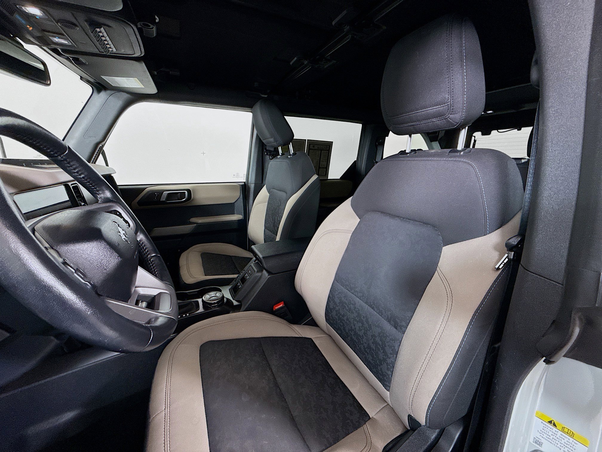 Used 2023 Ford Bronco Wildtrak image 11