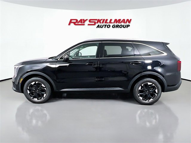 Used 2024 Kia Sorento S image 4