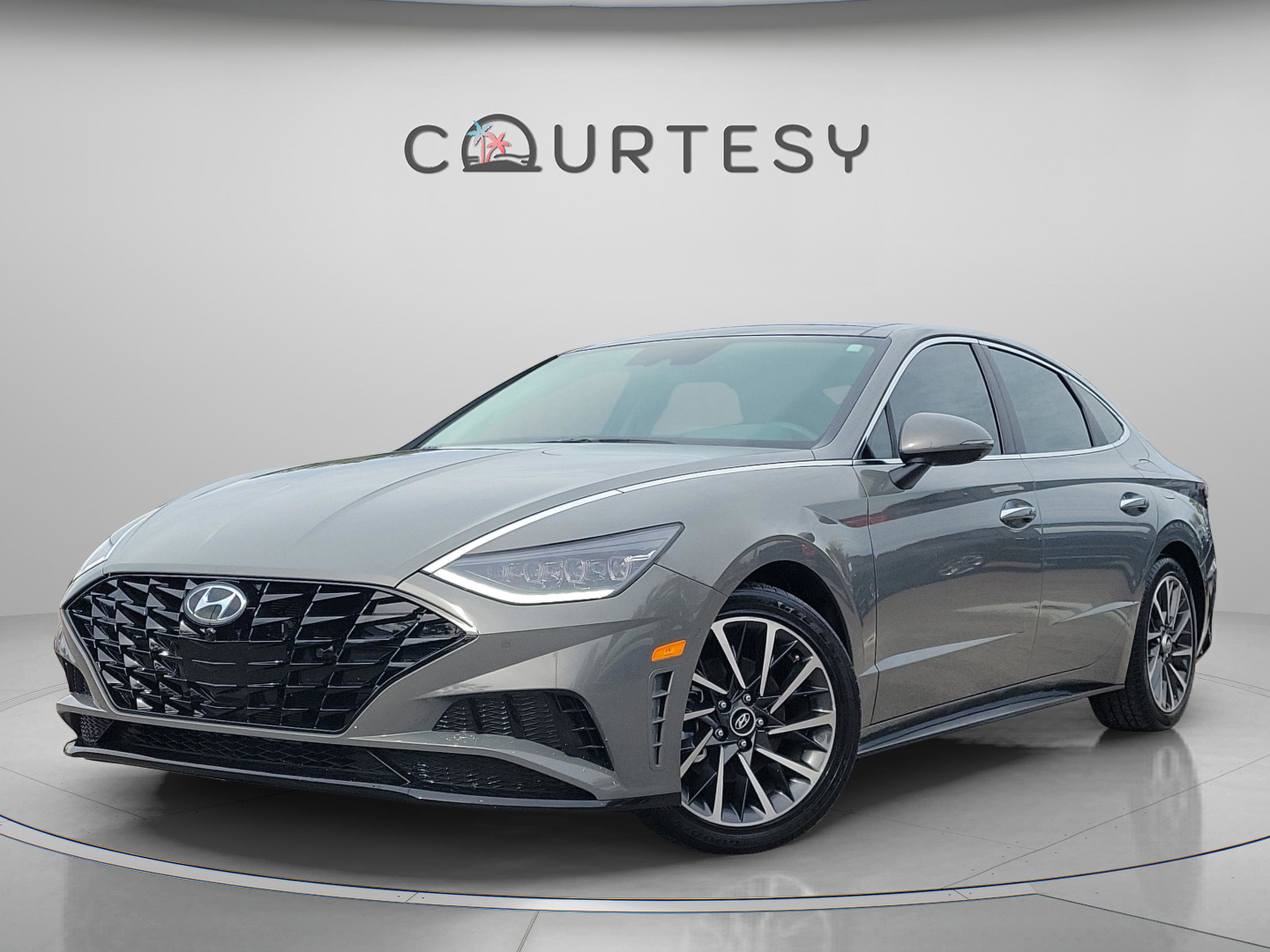 Used 2023 Hyundai Sonata Limited w/ Preferred Accessory Package image 1