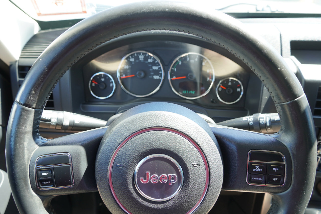 Used 2011 Jeep Liberty Sport image 23