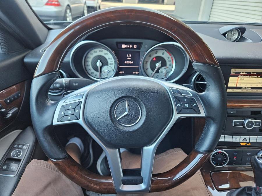 Used 2013 Mercedes-Benz SLK 250 image 5