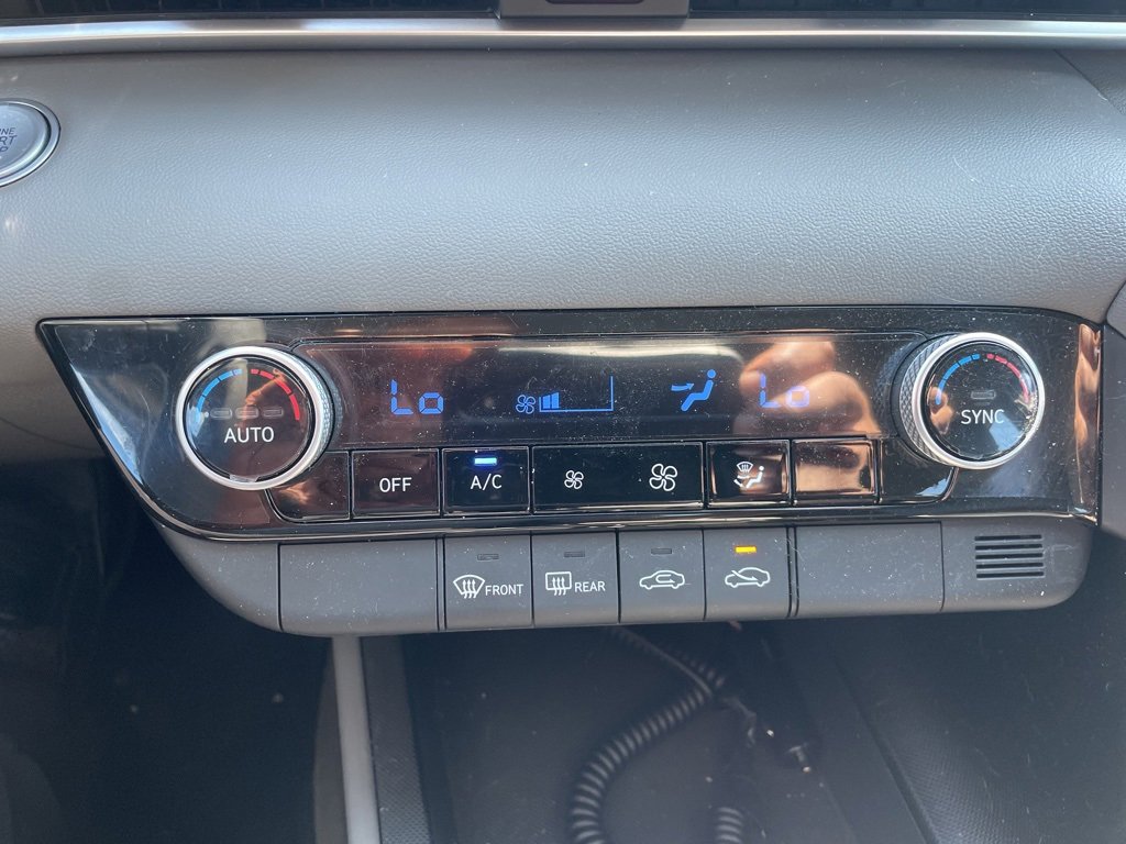 Used 2023 Hyundai Elantra SEL image 16