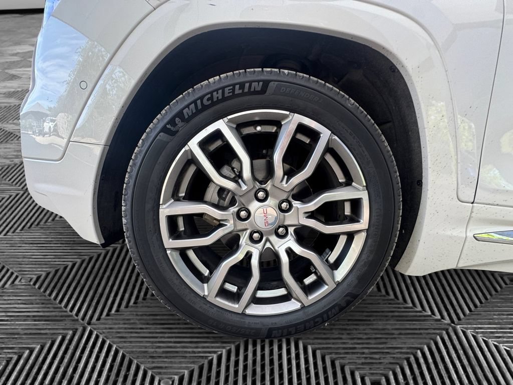 Certified 2023 GMC Terrain Denali w/ Denali Premium Package AWD/4WD image 9
