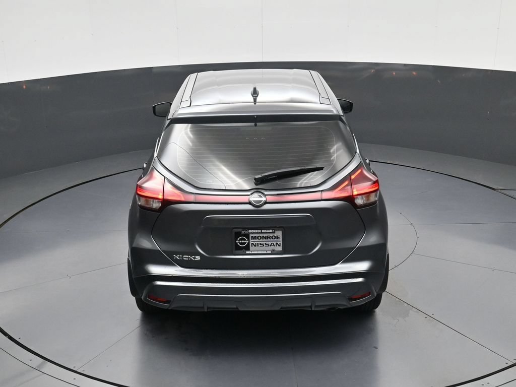 Certified 2025 Nissan Kicks Play S FWD image 32