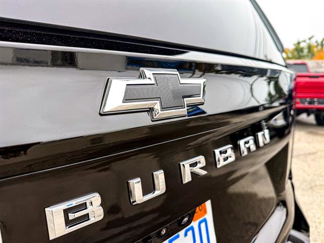 Used 2025 Chevrolet Suburban High Country AWD/4WD image 40