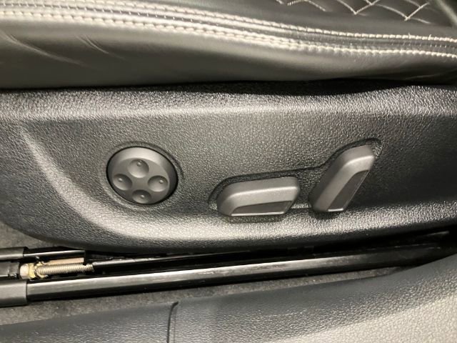 Used 2013 Audi S6 Prestige w/ Driver Assistance Pkg image 51