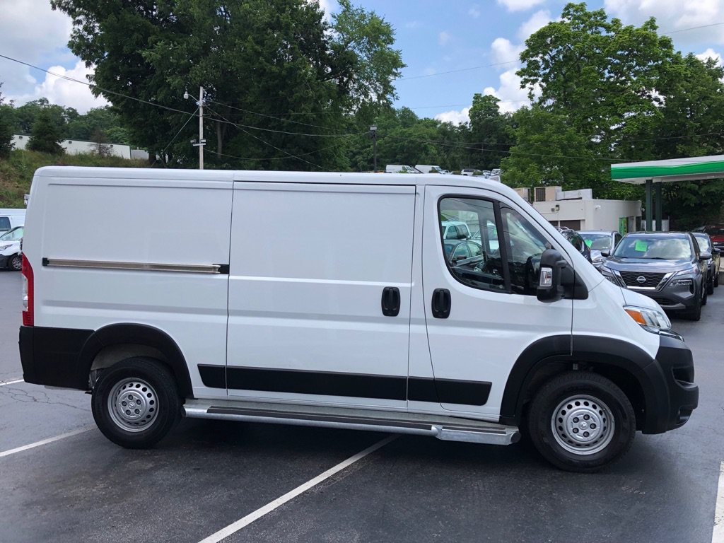 Used 2025 RAM ProMaster 2500 w/ U-Haul Equipment Group FWD image 7
