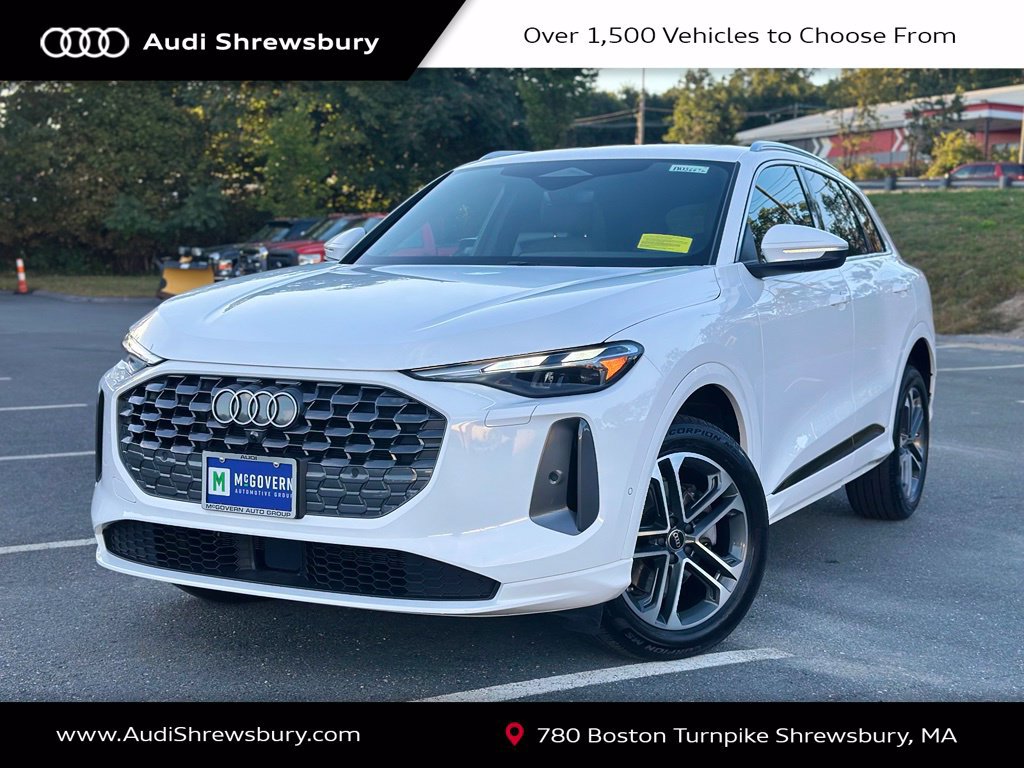 Used 2025 Audi Q5 Premium w/ Convenience Package