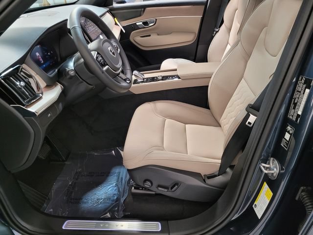 New 2026 Volvo XC90 B6 Plus w/ Protection Package Premier AWD/4WD image 13