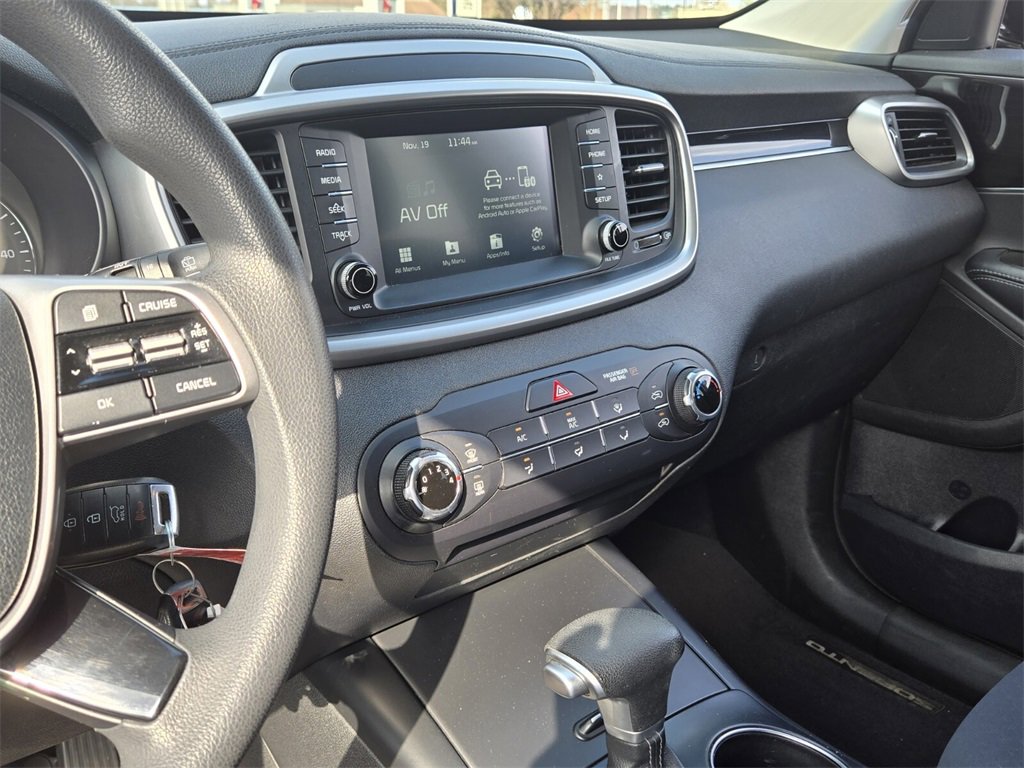 Used 2020 Kia Sorento LX image 21