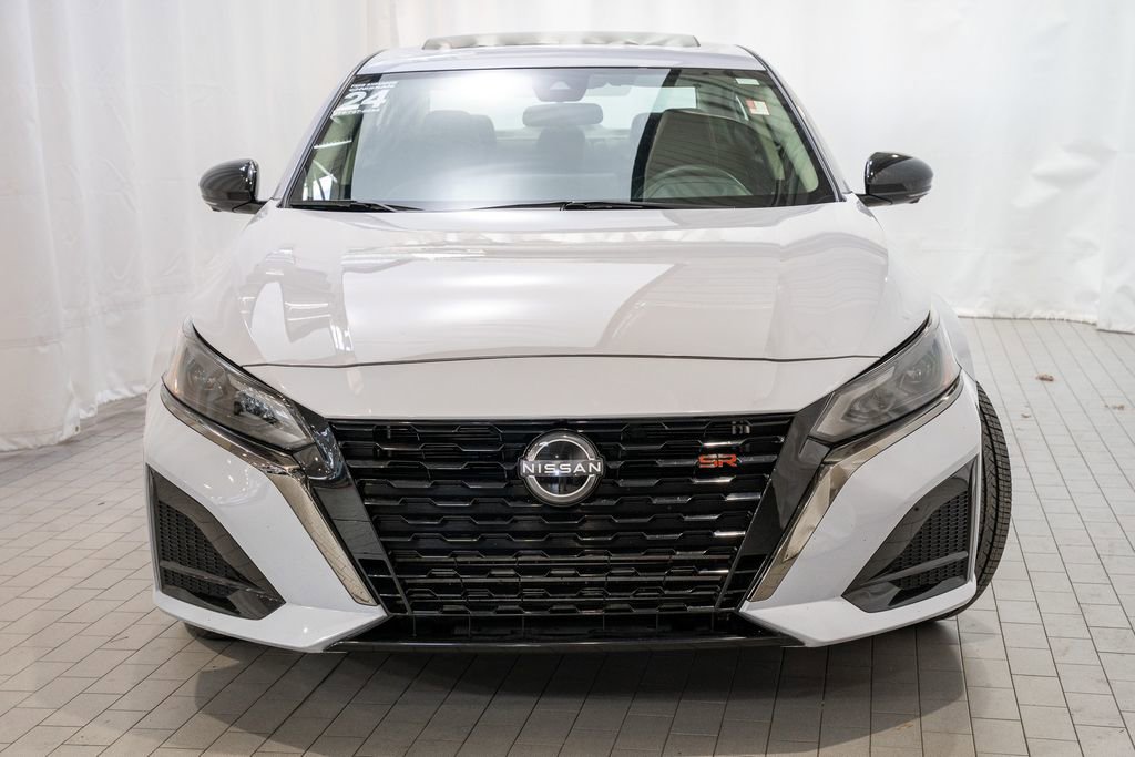 Certified 2024 Nissan Altima 2.0 SR image 3