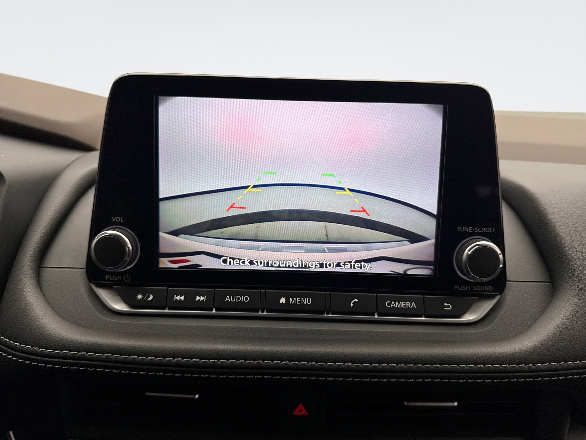 Used 2023 Nissan Rogue SV image 15