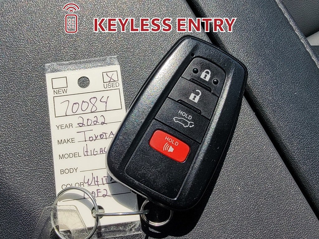 Used 2022 Toyota Highlander XLE AWD/4WD image 34