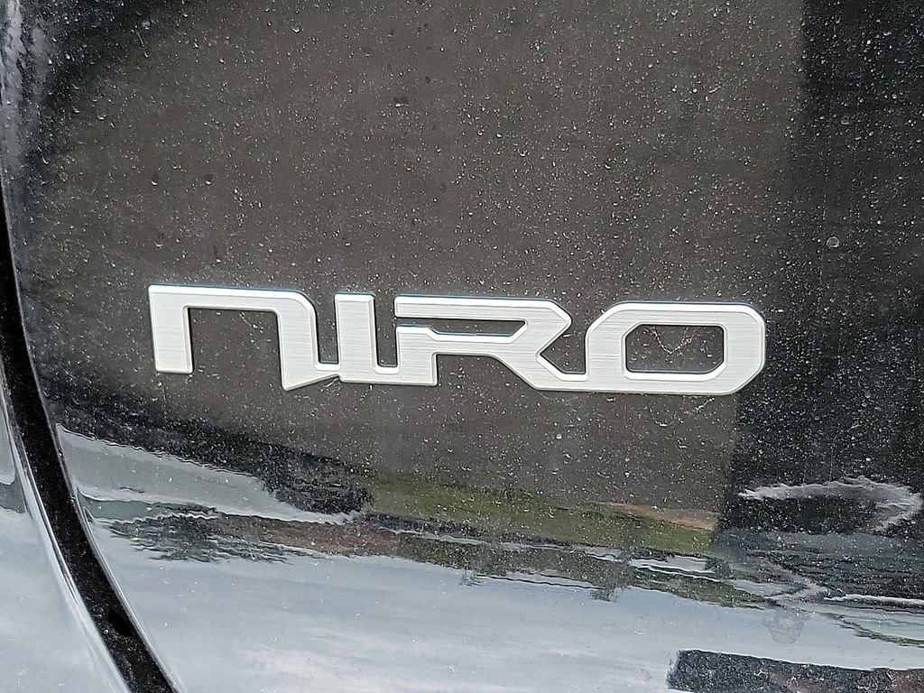 New 2025 Kia Niro EX image 11