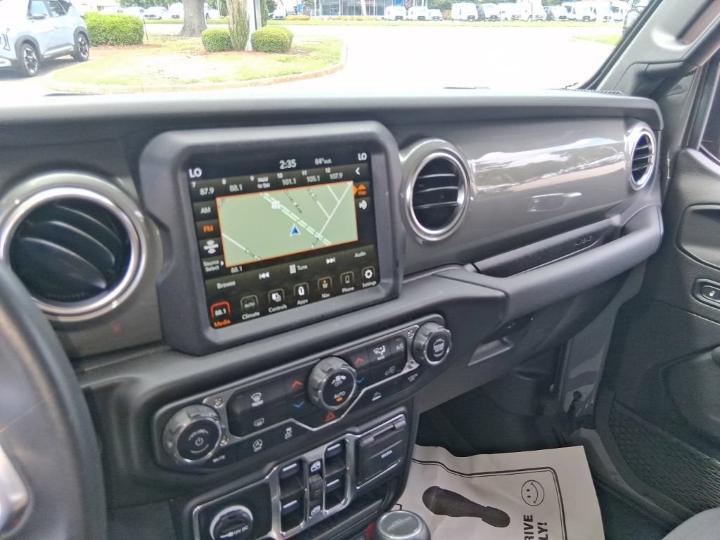 Used 2022 Jeep Gladiator Overland AWD/4WD image 15