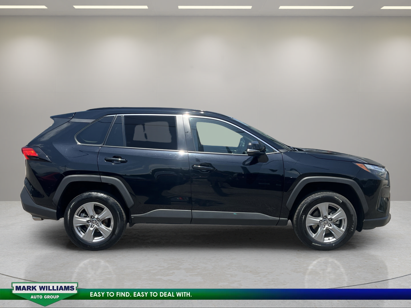 Used 2024 Toyota RAV4 XLE FWD image 8