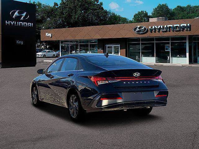 New 2026 Hyundai Elantra SEL Sport FWD image 7