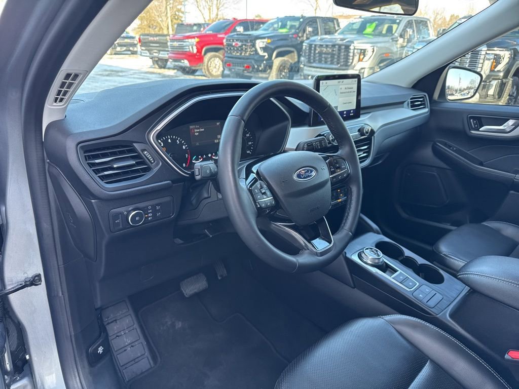 Used 2022 Ford Escape SEL image 17
