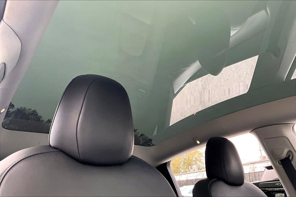 Used 2022 Tesla Model Y Performance image 24