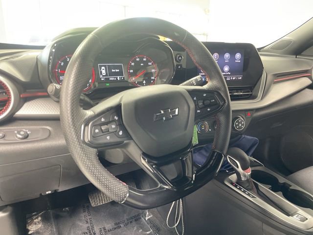 Used 2024 Chevrolet Trax RS FWD image 14