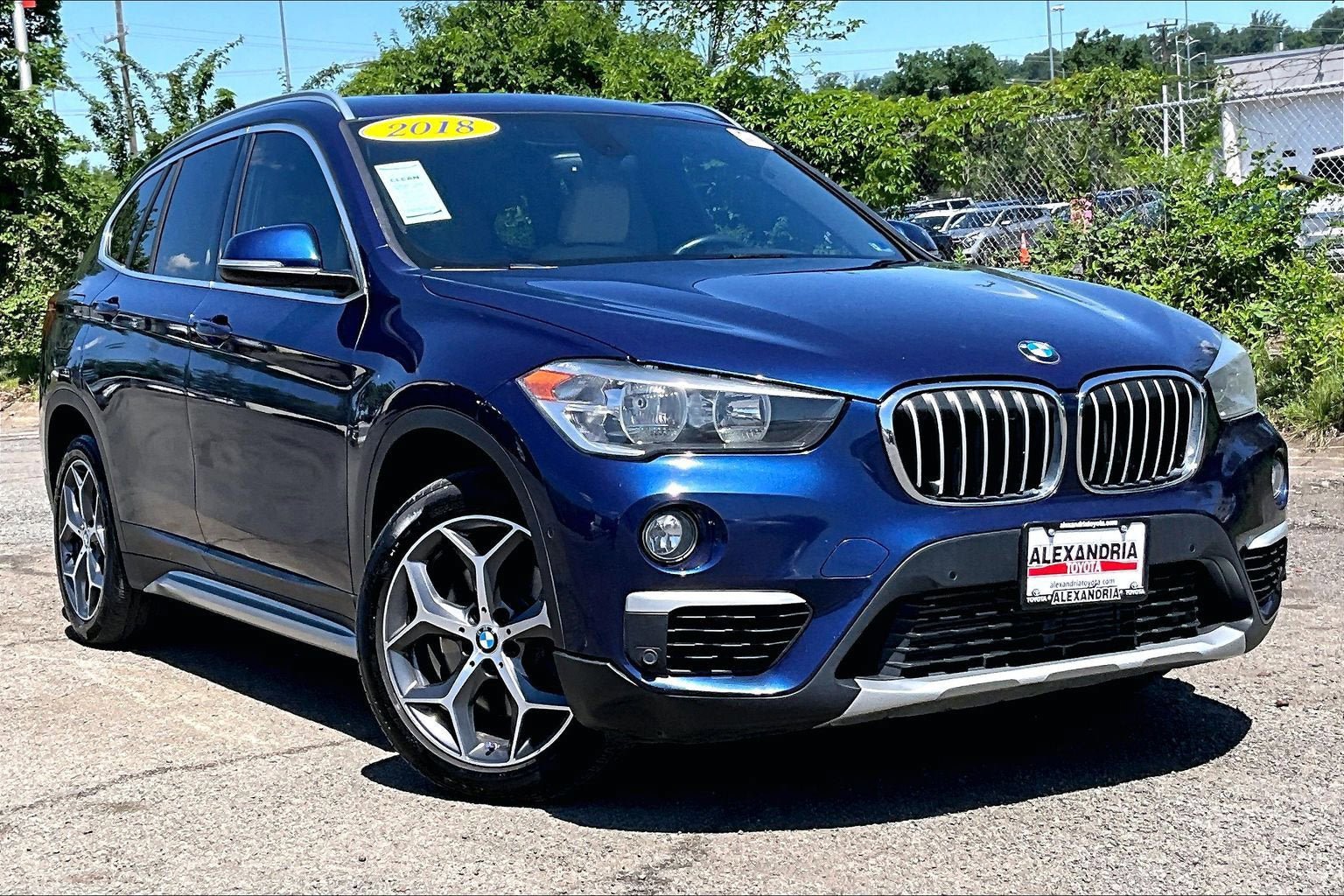 Used 2018 BMW X1 xDrive28i w/ Convenience Package AWD/4WD image 2