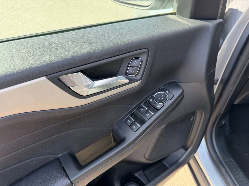 Used 2022 Ford Escape SEL image 14