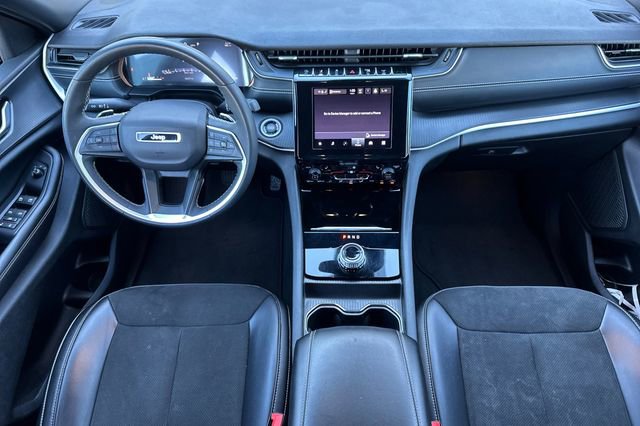 Used 2023 Jeep Grand Cherokee L Altitude image 14