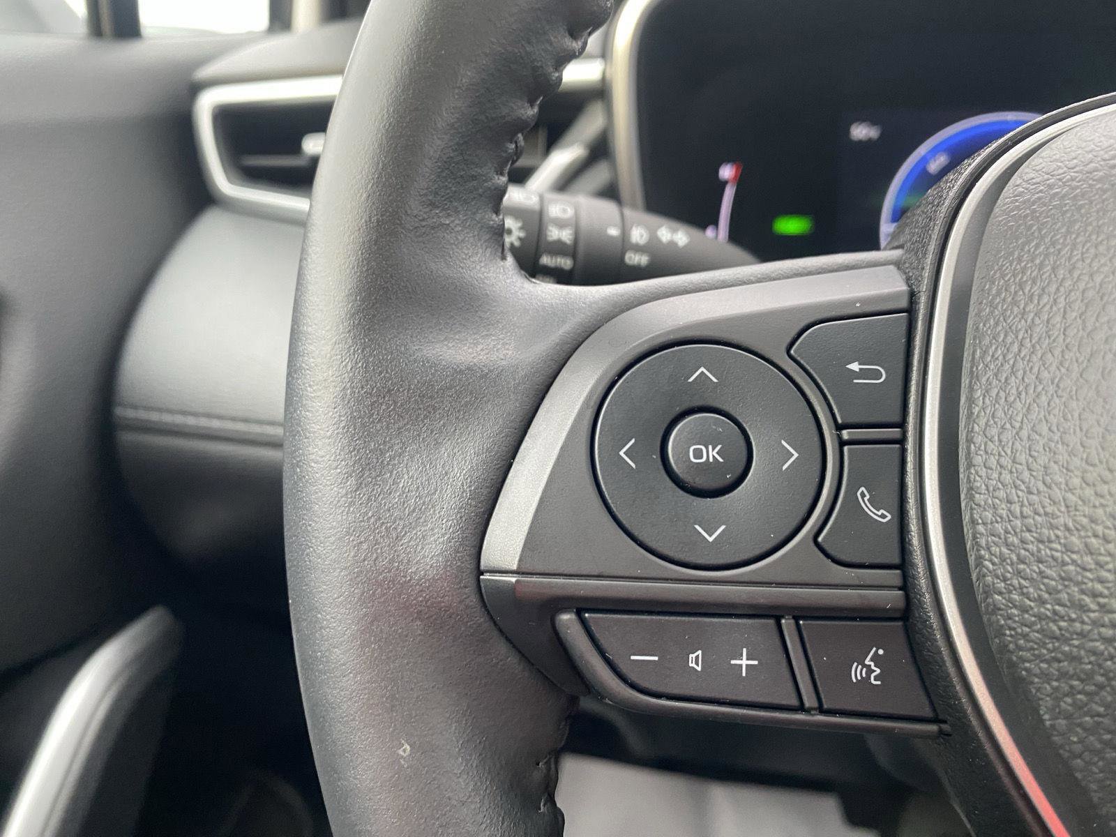 Used 2024 Toyota Corolla Cross AWD Hybrid w/ Convenience Package image 21