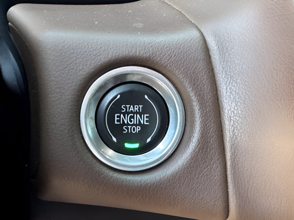 Used 2021 Chevrolet Tahoe High Country w/ Premium Package AWD/4WD image 25