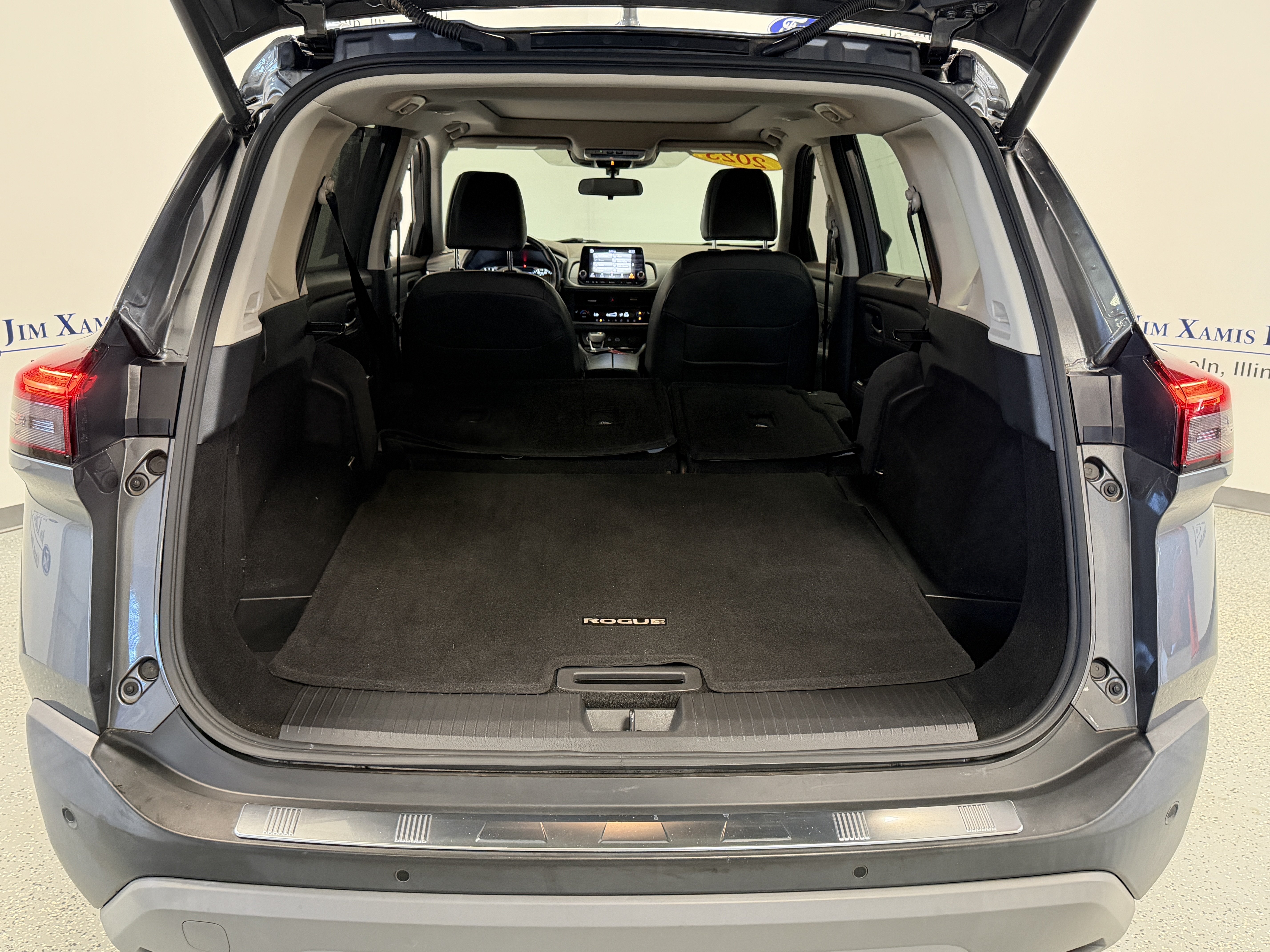 Used 2023 Nissan Rogue SV w/ SV Premium B Package AWD/4WD image 25