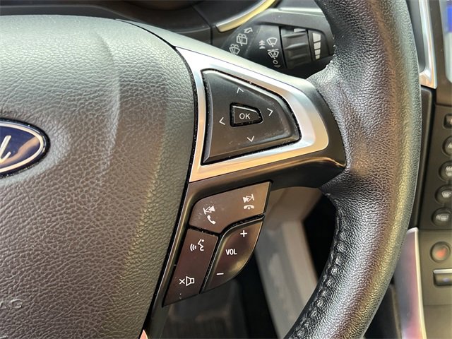 Used 2019 Ford Edge Titanium image 28