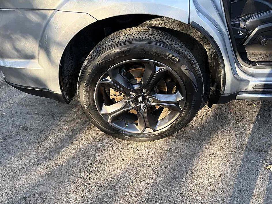 Used 2020 Dodge Journey Crossroad FWD image 13