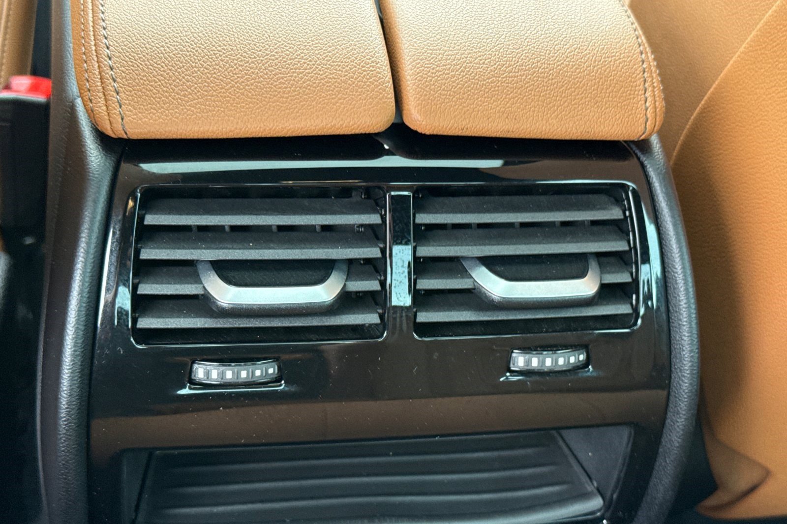 Certified 2023 BMW 530e w/ Premium Package image 16