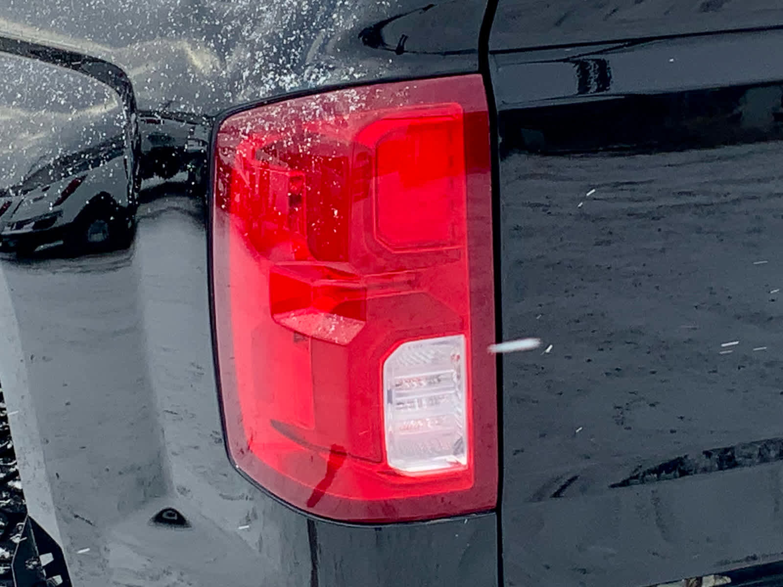 Used 2018 Chevrolet Silverado 1500 High Country image 15