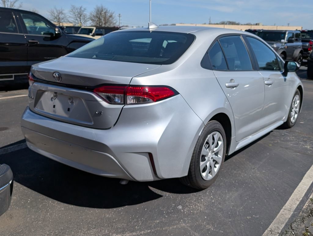 Used 2024 Toyota Corolla LE image 7