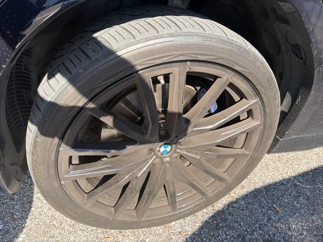 Used 2023 BMW X6 xDrive40i w/ Executive Package AWD/4WD image 4