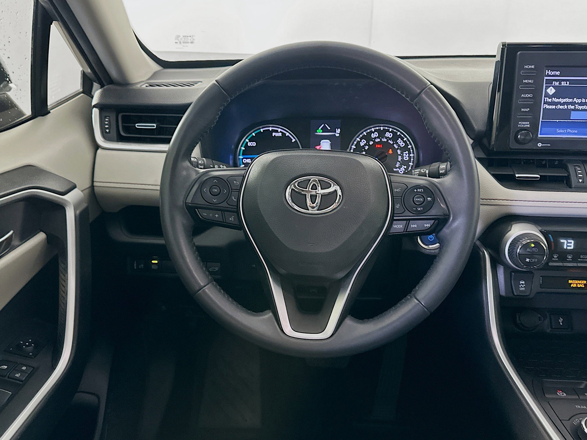 Used 2022 Toyota RAV4 XLE Premium image 18