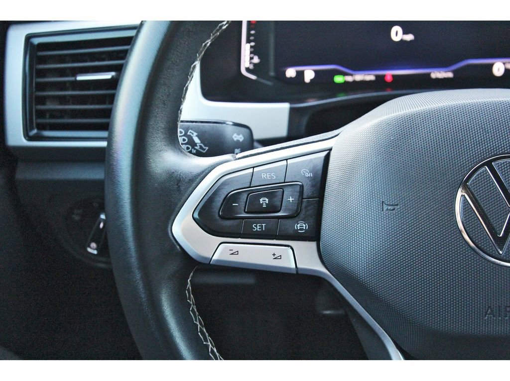 Used 2022 Volkswagen Atlas Cross Sport SE image 18