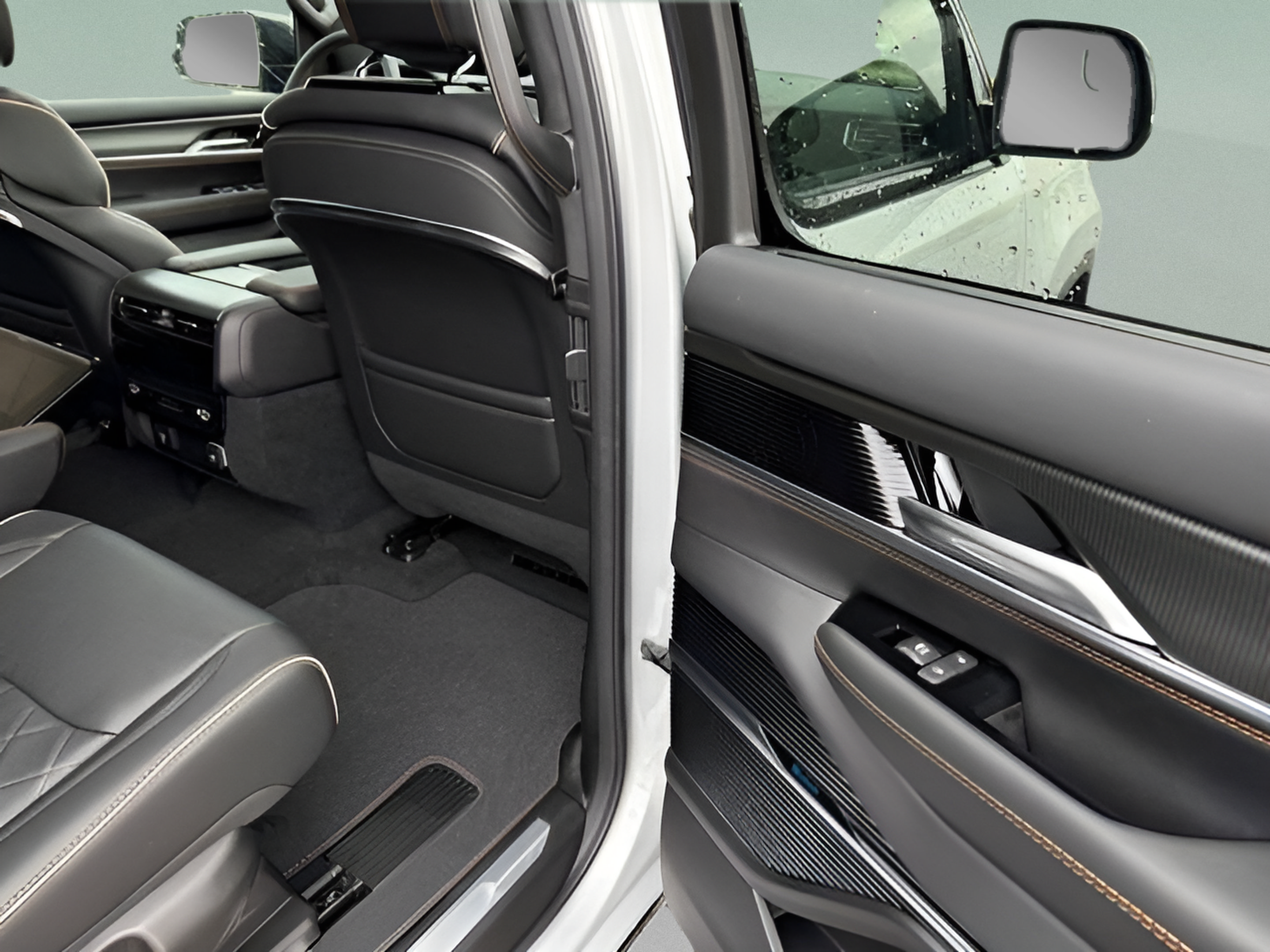 New 2026 Jeep Grand Wagoneer L Summit AWD/4WD image 12