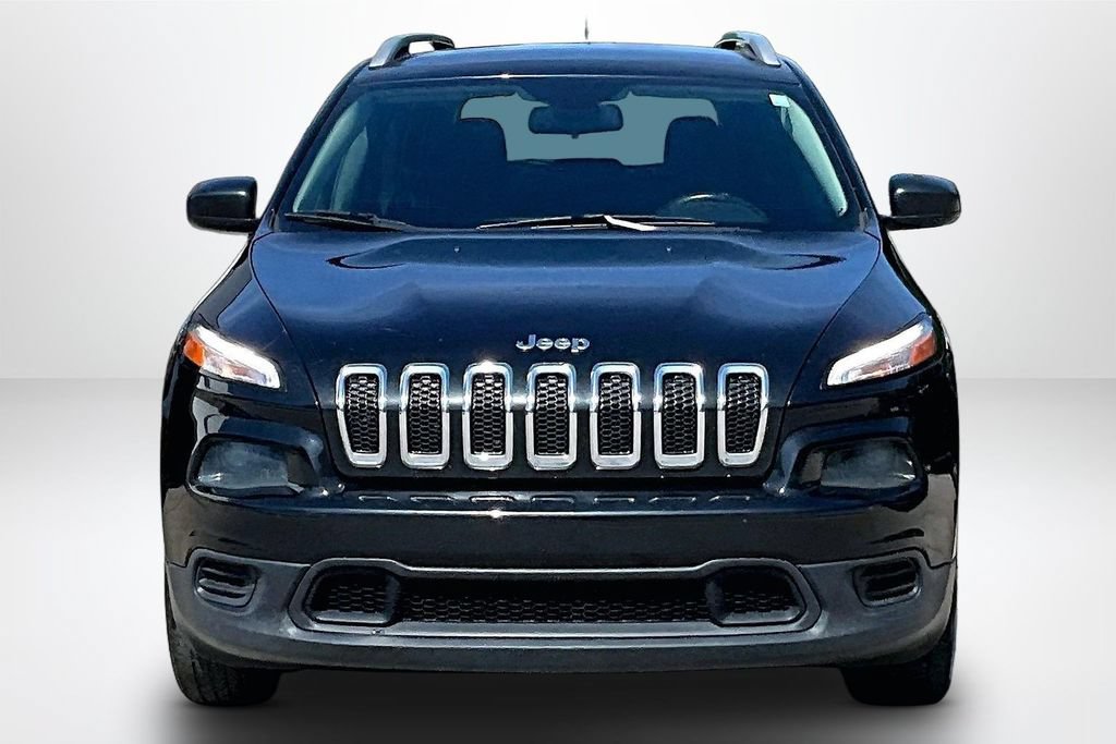 Used 2016 Jeep Cherokee Sport w/ Cold Weather Group FWD image 2
