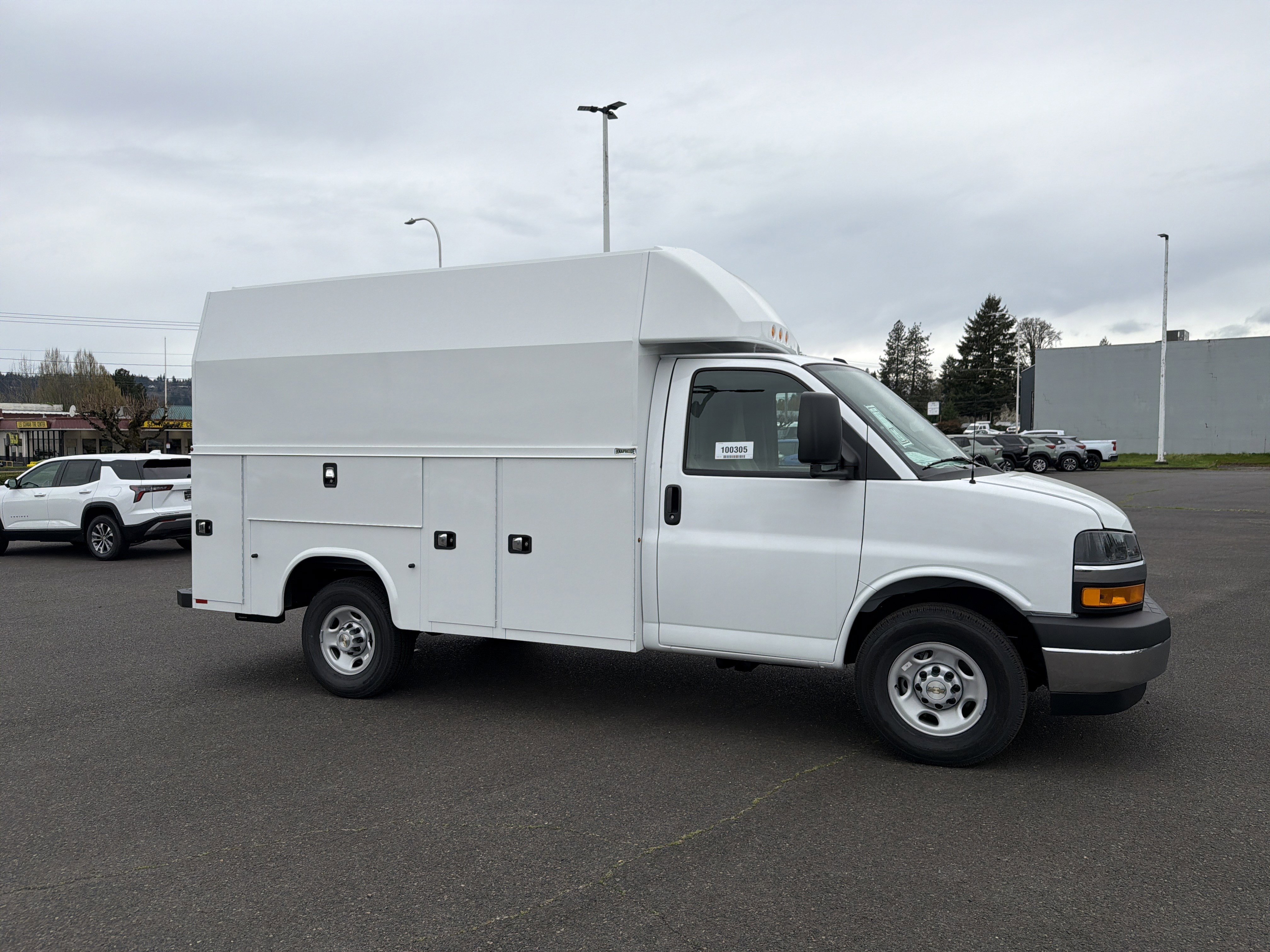 New 2026 Chevrolet Express 3500 w/ Power Convenience Package RWD image 7