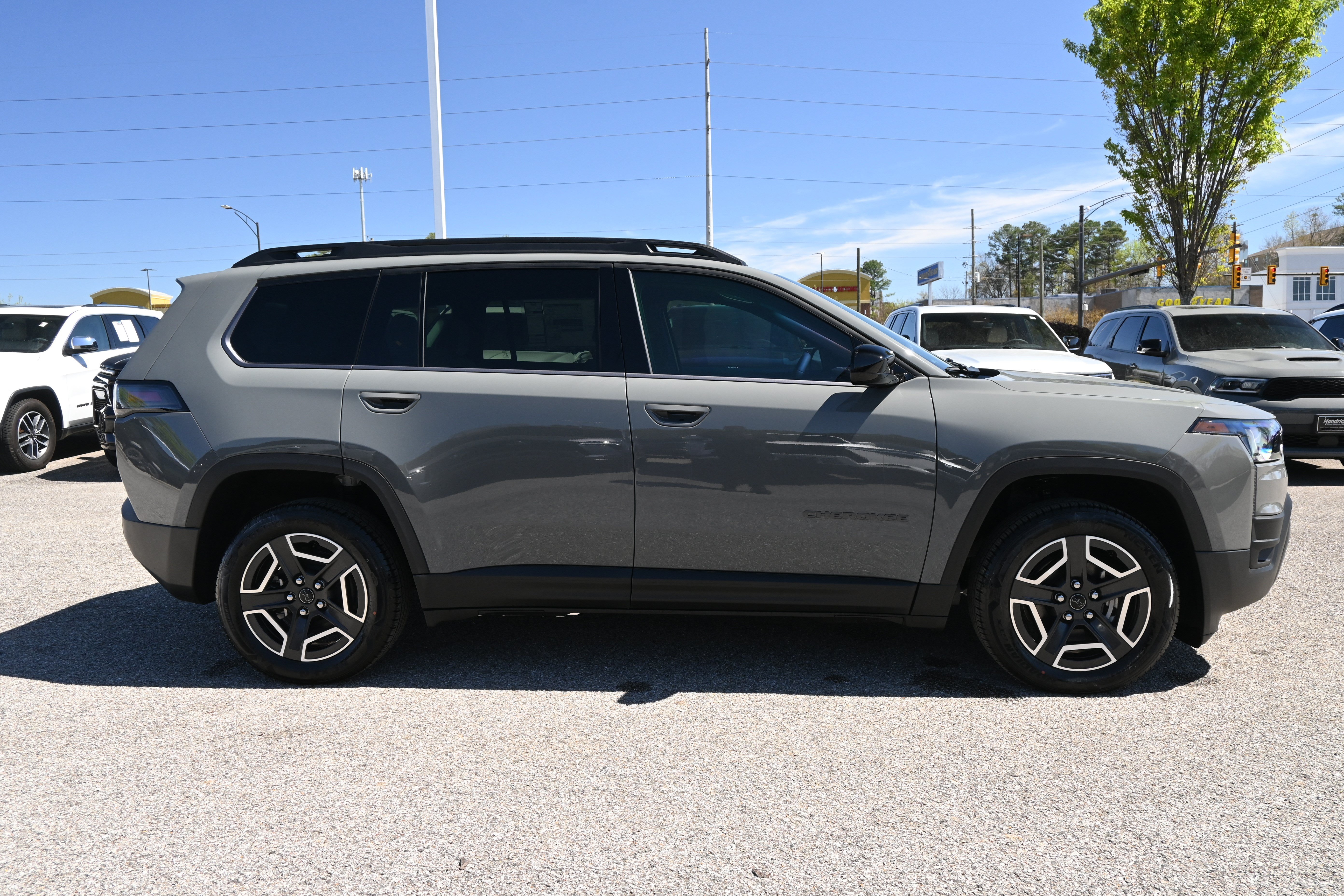New 2026 Jeep Cherokee Laredo AWD/4WD image 11
