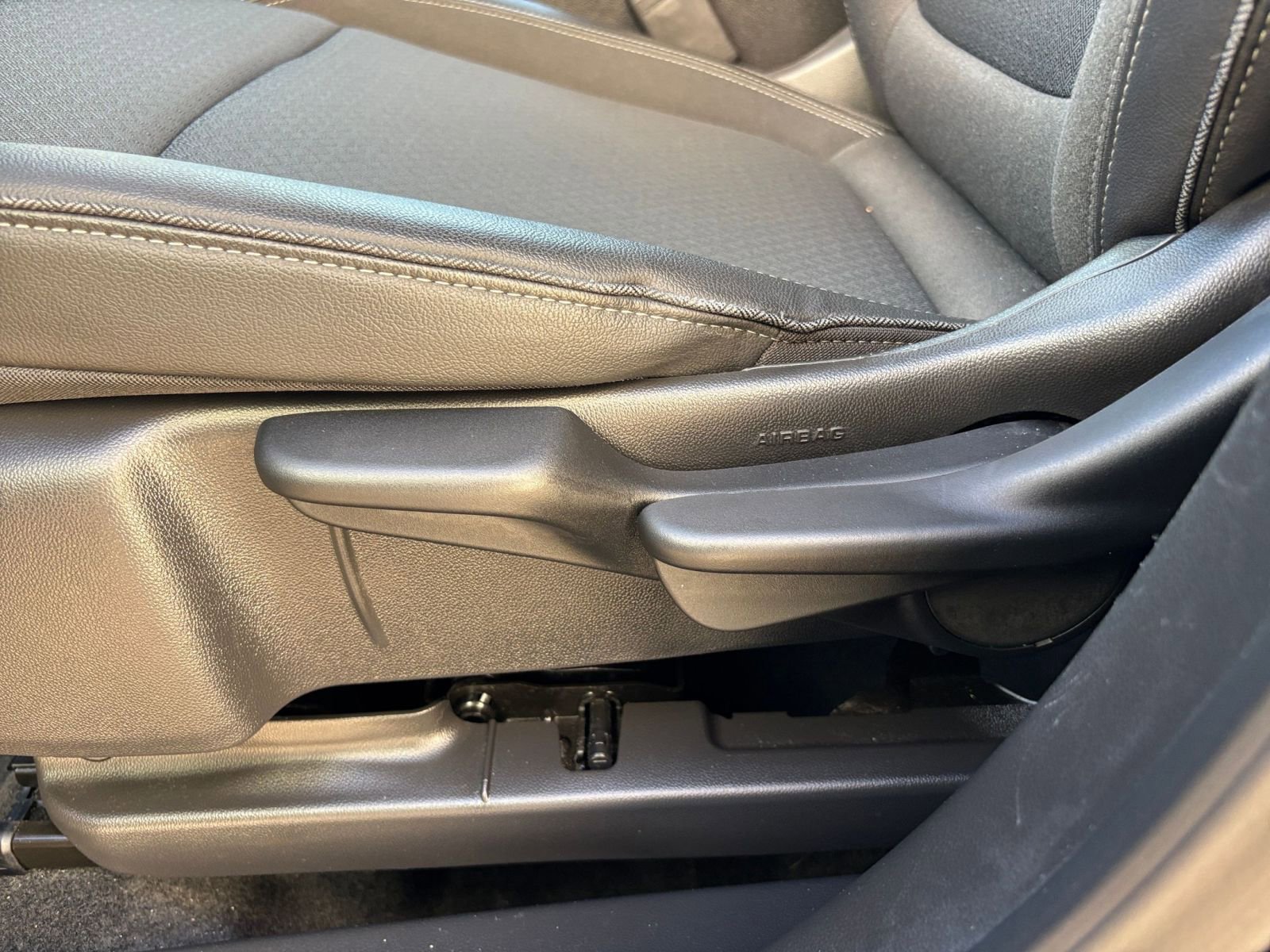 Used 2025 Buick Encore GX Preferred image 23