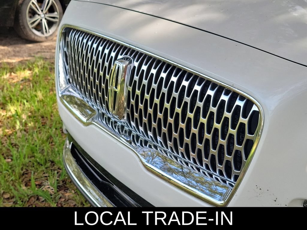 Used 2023 Lincoln Nautilus Reserve FWD image 3