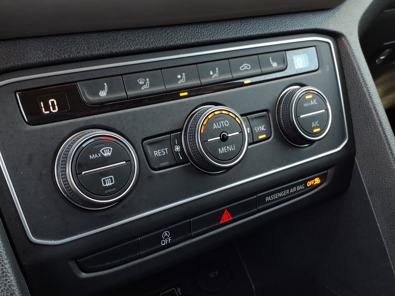 Used 2019 Volkswagen Atlas SE FWD image 32