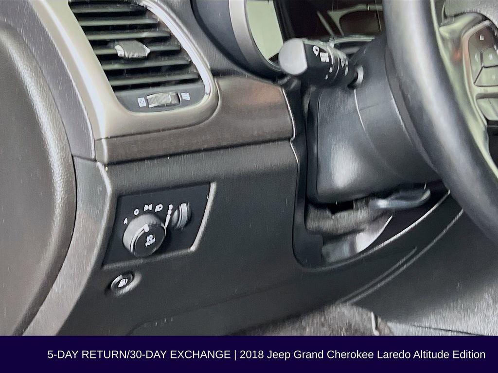 Used 2018 Jeep Grand Cherokee Altitude image 12