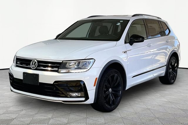 Used 2020 Volkswagen Tiguan SE R-Line AWD/4WD image 3
