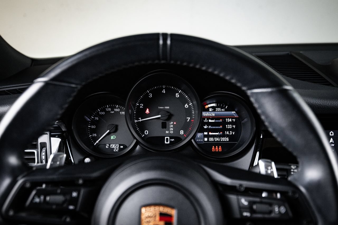 Certified 2024 Porsche Macan AWD/4WD image 15