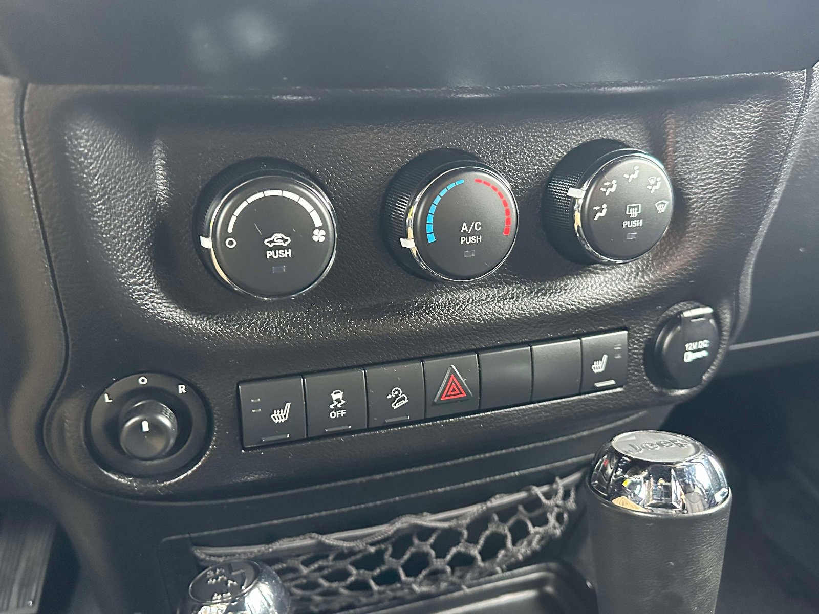 Used 2018 Jeep Wrangler Unlimited Sport S AWD/4WD image 11