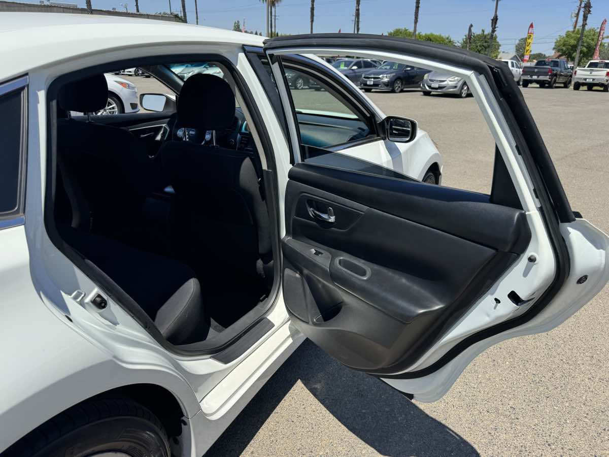 Used 2016 Nissan Altima 2.5 S w/ Power Driver Seat Package FWD image 16